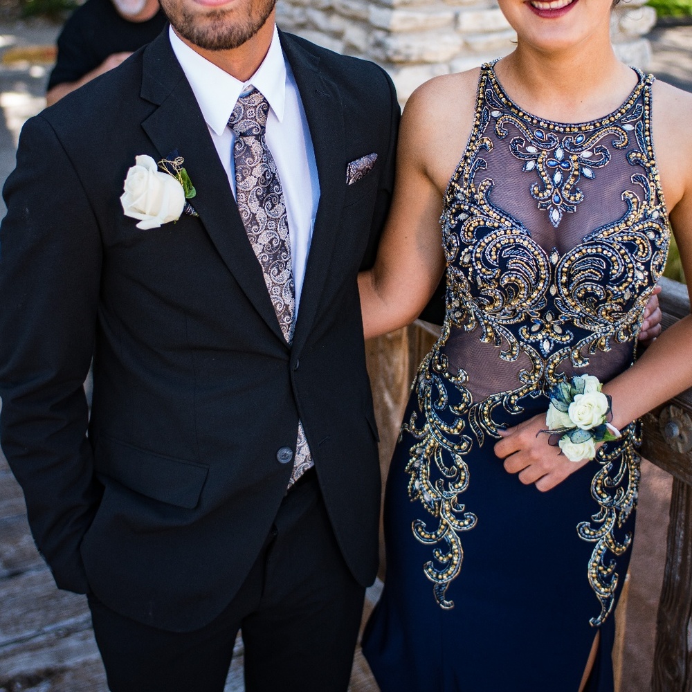 Prom Dress - Picture 2 of 6